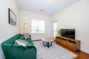 Viagem Urban Living 1BR with Gym & Parking